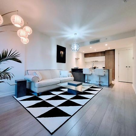 Your Perfect Escape - Modern Landmark Condo In Downtown Calgary - Free Parking- Premium Location Εξωτερικό φωτογραφία