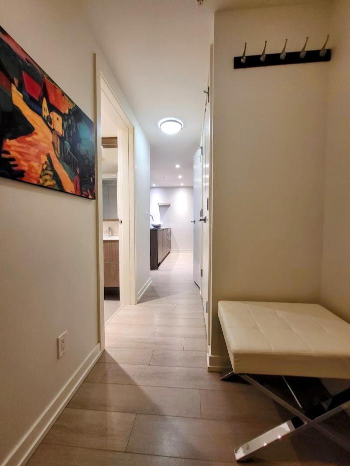 Your Perfect Escape - Modern Landmark Condo In Downtown Calgary - Free Parking- Premium Location Εξωτερικό φωτογραφία
