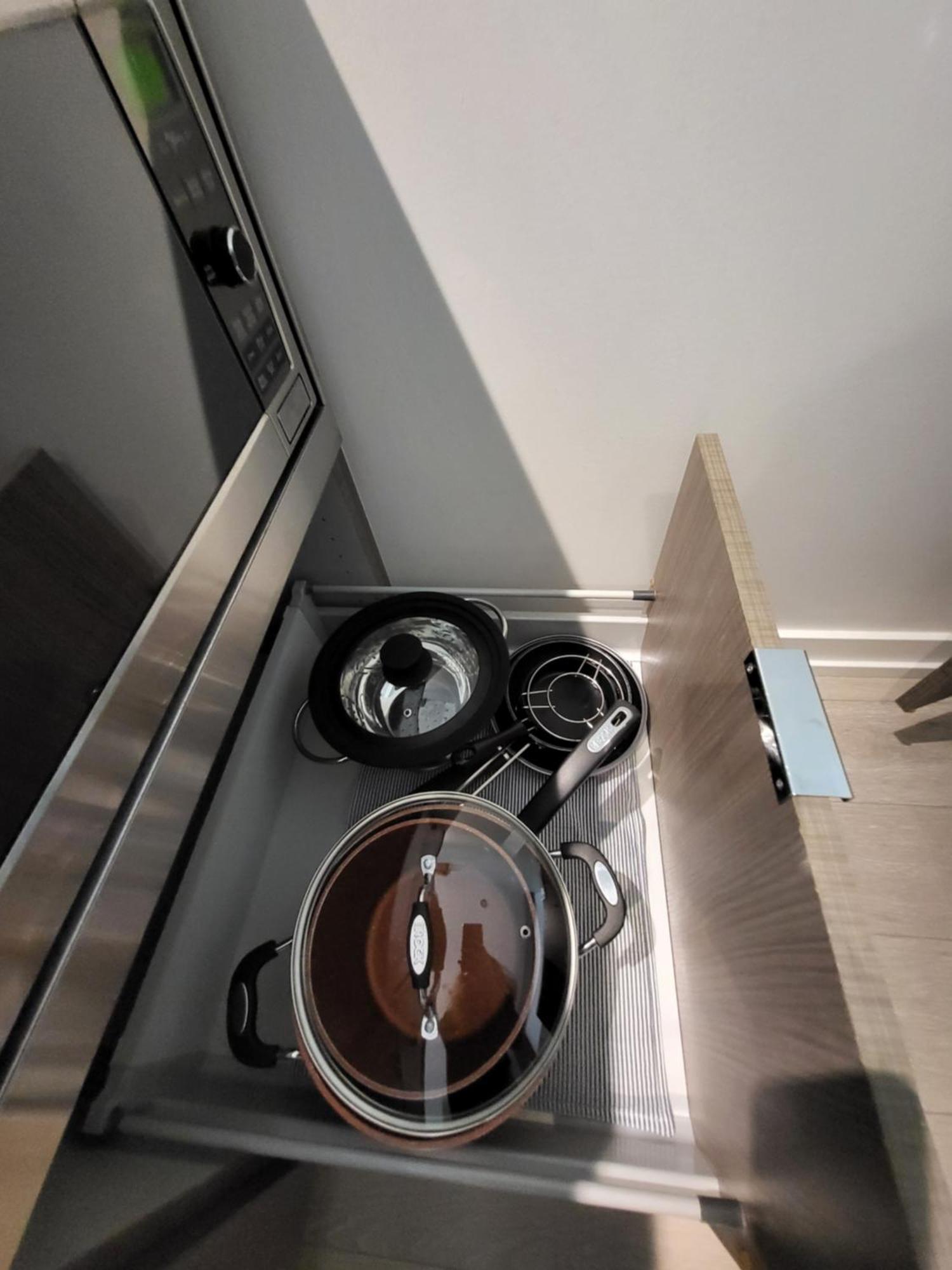 Your Perfect Escape - Modern Landmark Condo In Downtown Calgary - Free Parking- Premium Location Εξωτερικό φωτογραφία