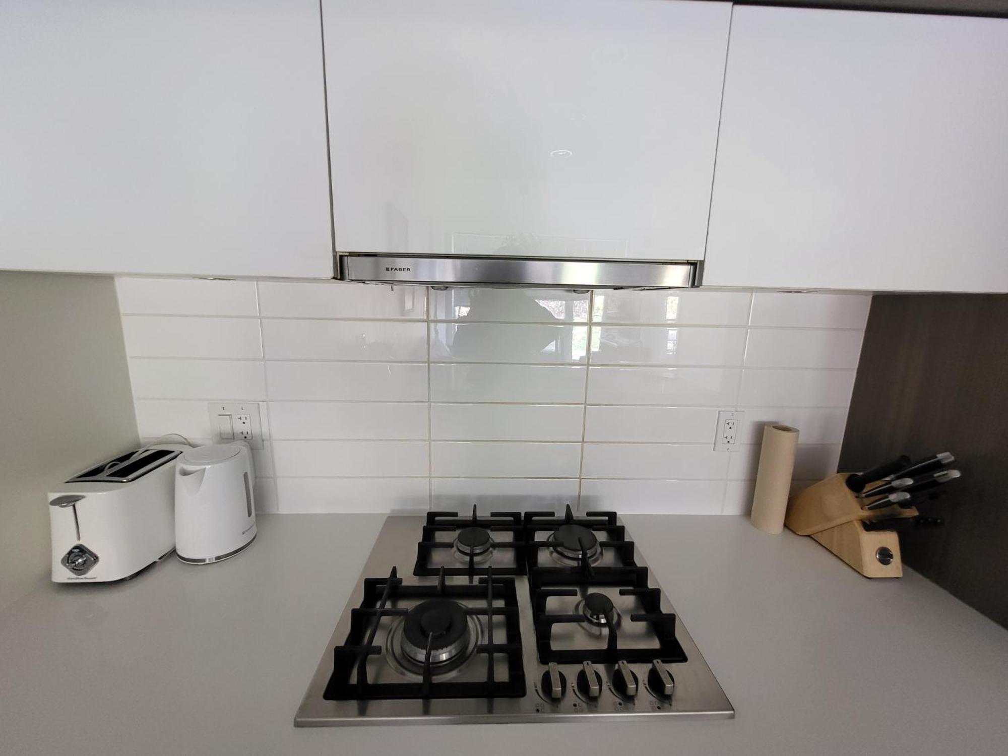 Your Perfect Escape - Modern Landmark Condo In Downtown Calgary - Free Parking- Premium Location Εξωτερικό φωτογραφία