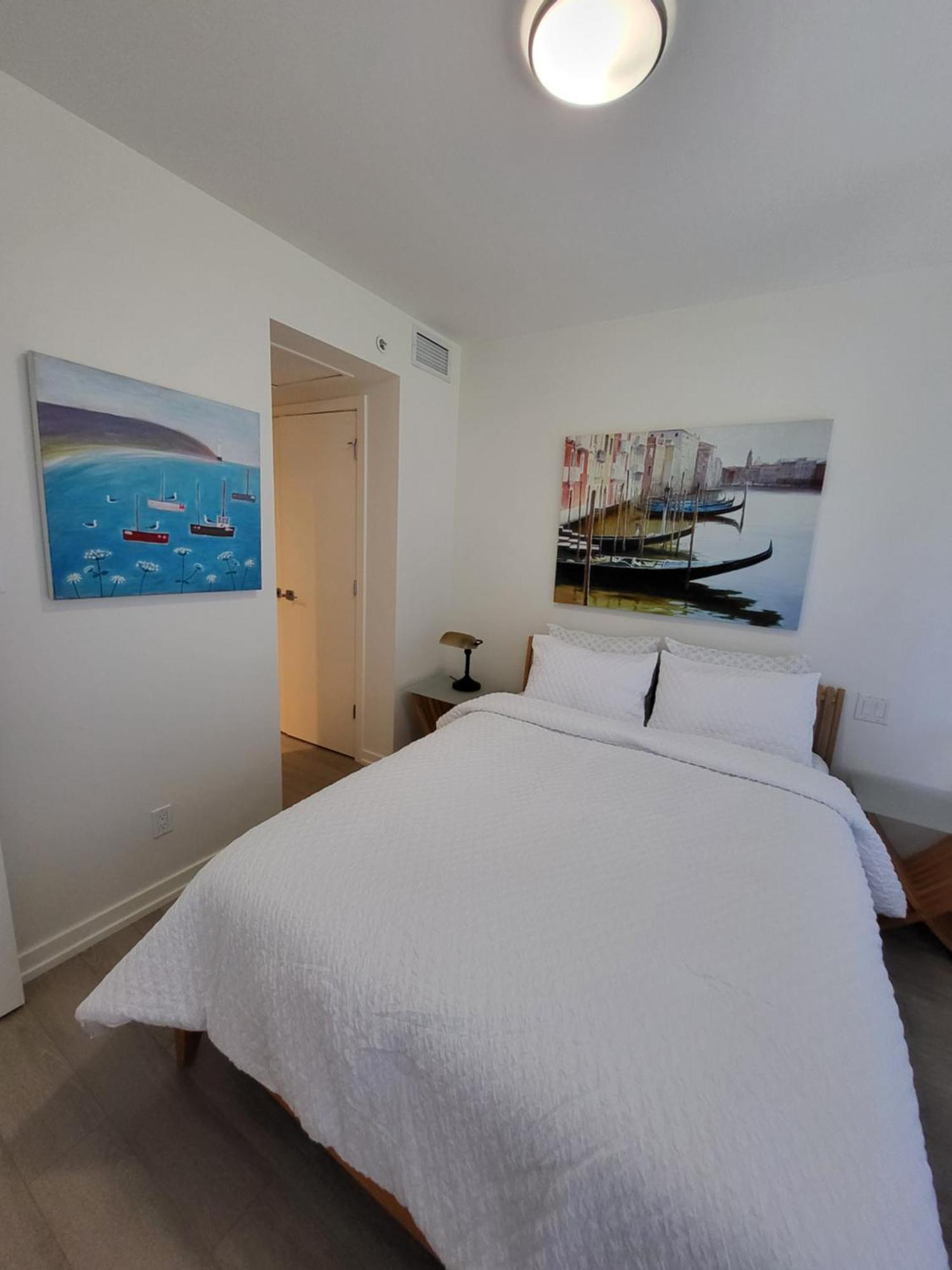 Your Perfect Escape - Modern Landmark Condo In Downtown Calgary - Free Parking- Premium Location Εξωτερικό φωτογραφία